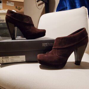 Kenneth Cole Reaction High Heeled Brown Suede Booties - Size 6